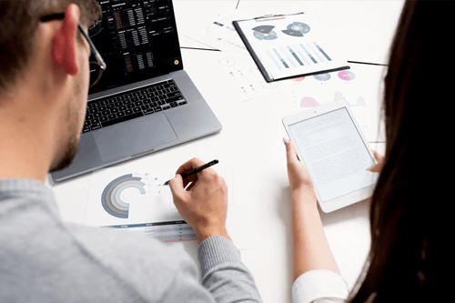 Axtrovien Gemeinschaft und Unterstützung